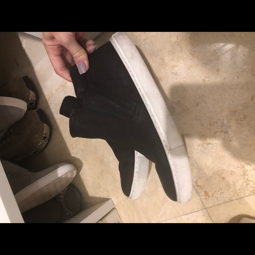 Shoes sneakers